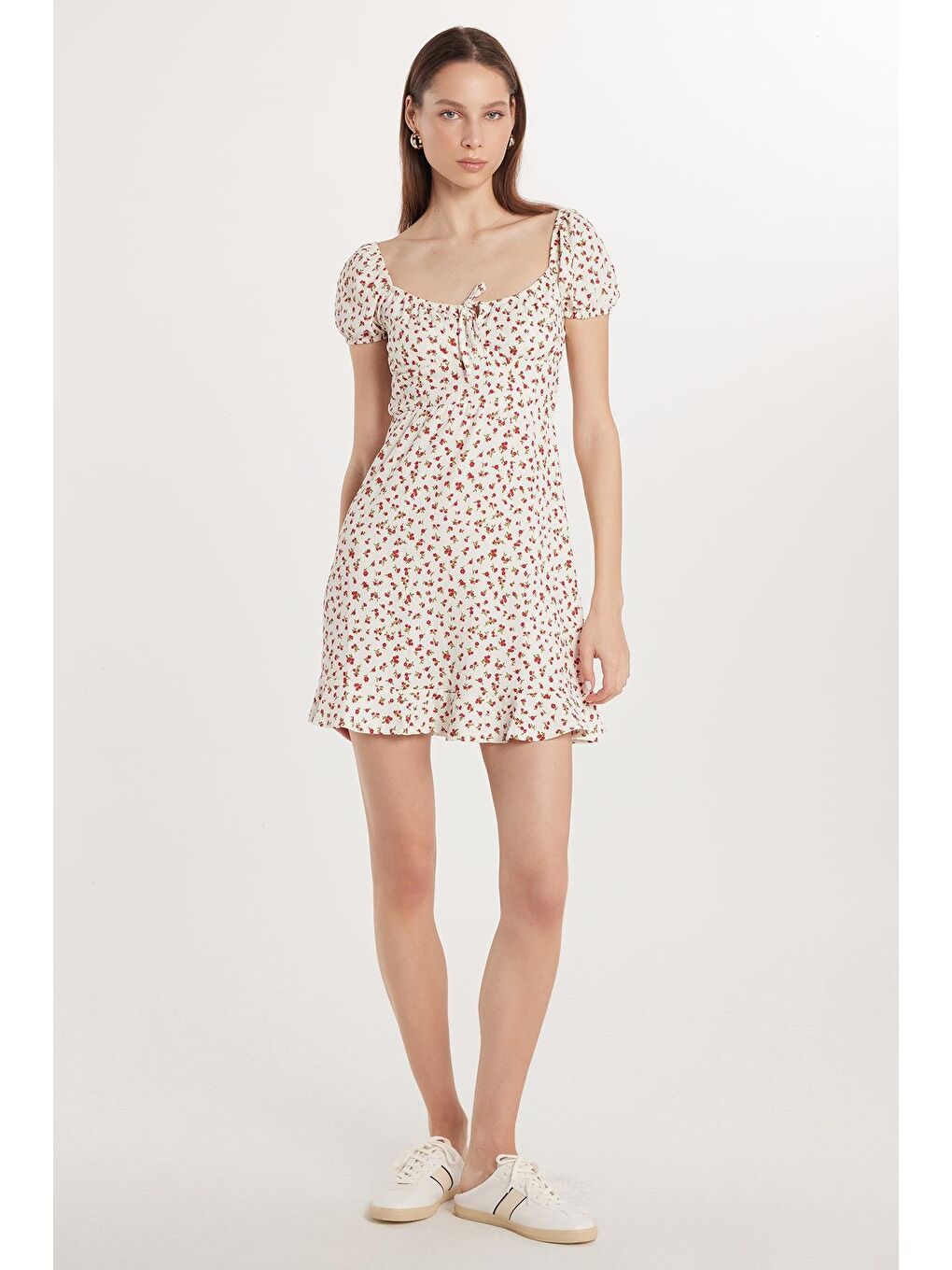 Karışık Kadın Standart Fit Kısa Kollu Bağlama Detaylı Geniş Yaka Baskılı Elbise