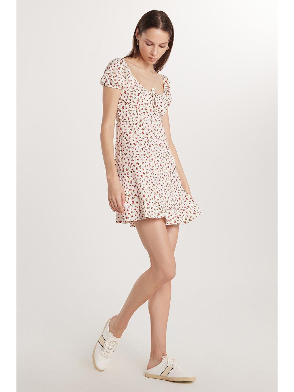 Karışık Kadın Standart Fit Kısa Kollu Bağlama Detaylı Geniş Yaka Baskılı Elbise-4