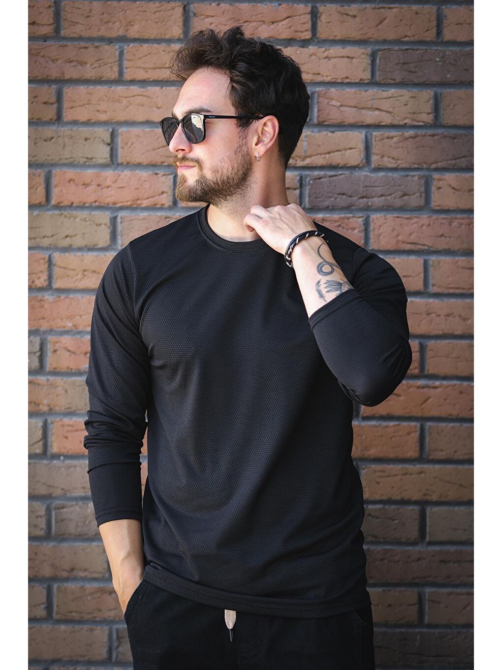 Siyah Betti Slim Fit Elastanlı Petek Kumaş Bisiklet Yaka Erkek Uzun Kol Tshirt-2