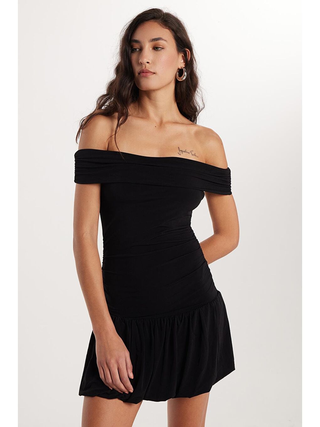 Kadın Slim Fit Dar Kesim Straplez Siyah Midi Elbise-1