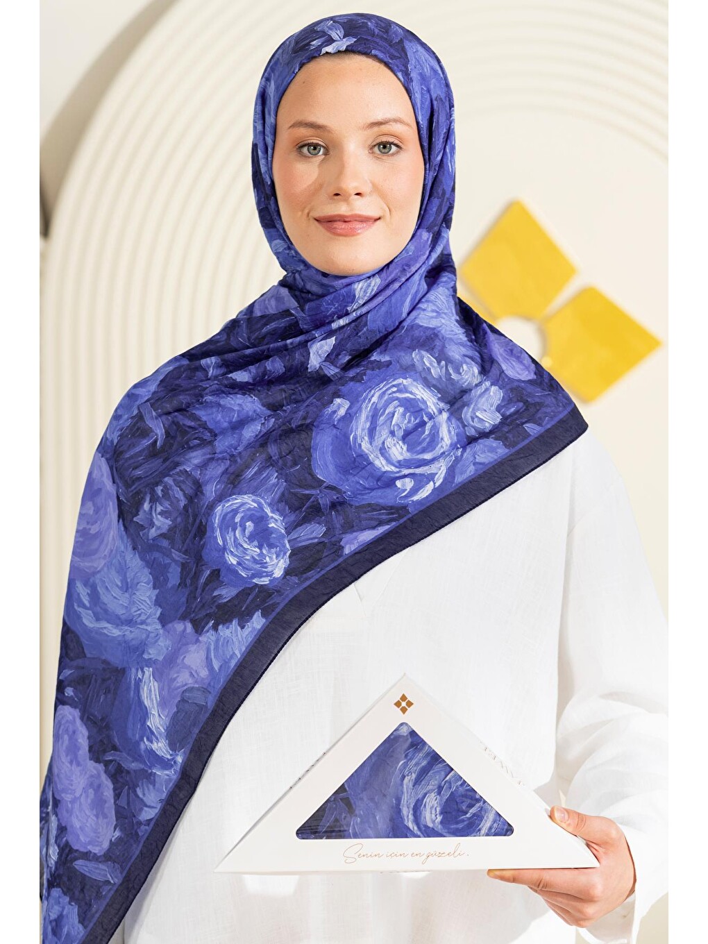 Lacivert Desenli Kırışık Dokulu Soft Şal Olla-3