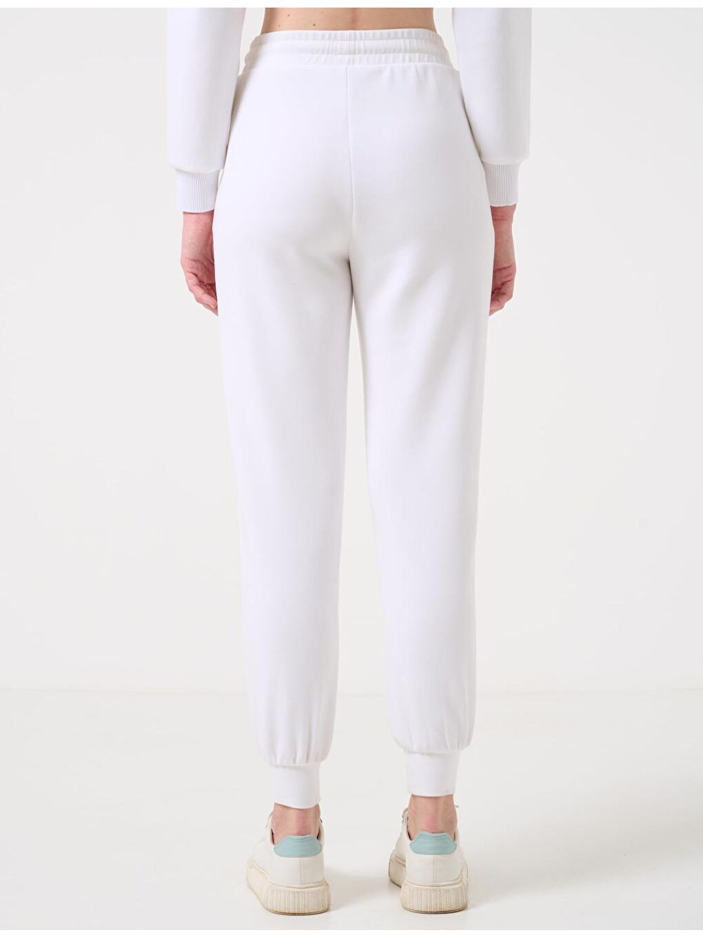 Beyaz Yüksek Bel Beli Bağlamalı Ribanalı Jogger Pantolon-5