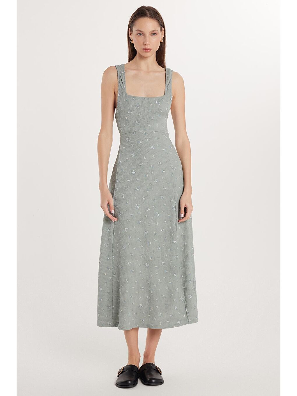 Karışık Kadın Slim Fit Dar Kesim İnce Askılı Kare Yaka Baskılı Gofre Kumaş Haki Elbise