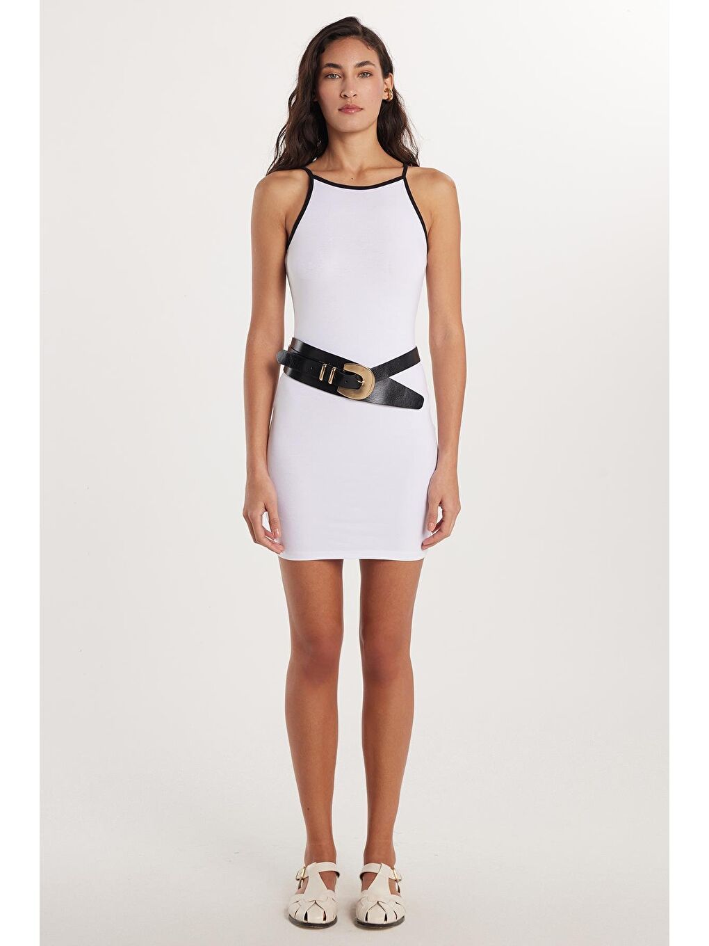 Kadın Slim Fit Dar Kesim İnce Askılı Halter Yaka Mini Beyaz Elbise-3