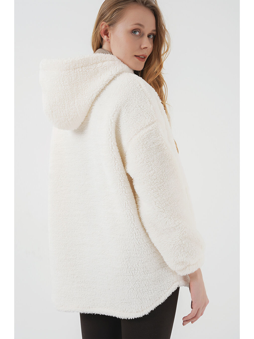 9102 Oversize Kapüşonlu Beyaz Pelüş Kaban-7