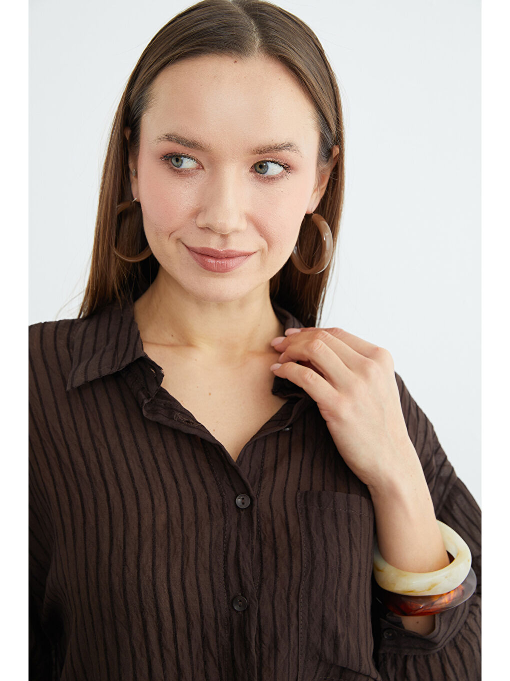 Kahverengi Çizgili Jakarlı Tek Cepli Gömlek-4