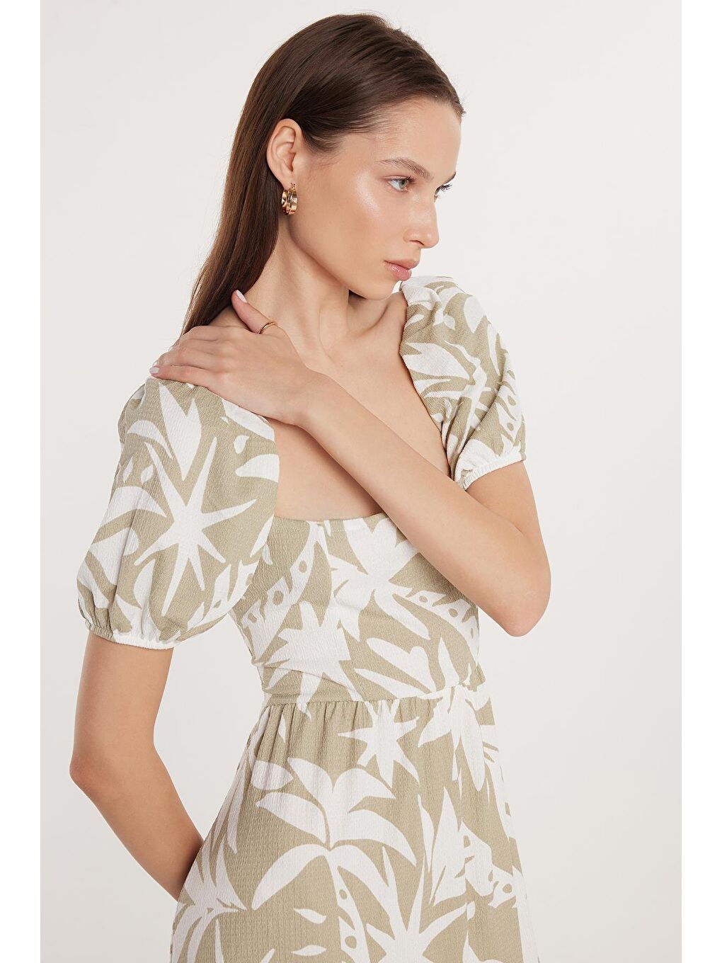 Karışık Kadın Slim Fit Dar Kesim Kısa Kollu Lastikli Kare Yaka Baskılı Elbise-1