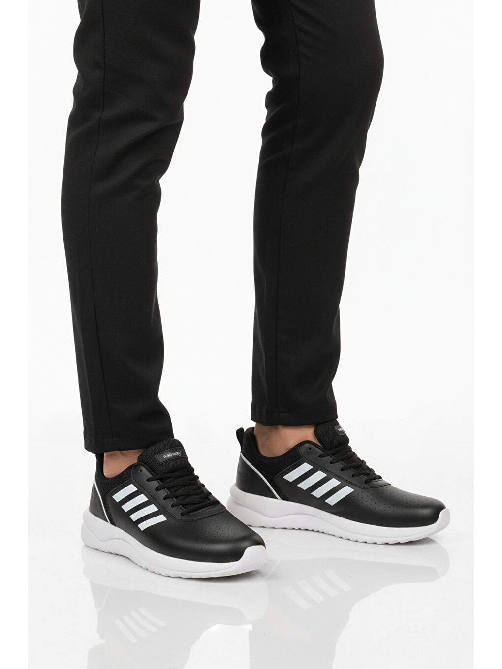 Siyah Beyaz Bağcıklı Hafif Esnek Erkek Spor Ayakkabı Nereus M