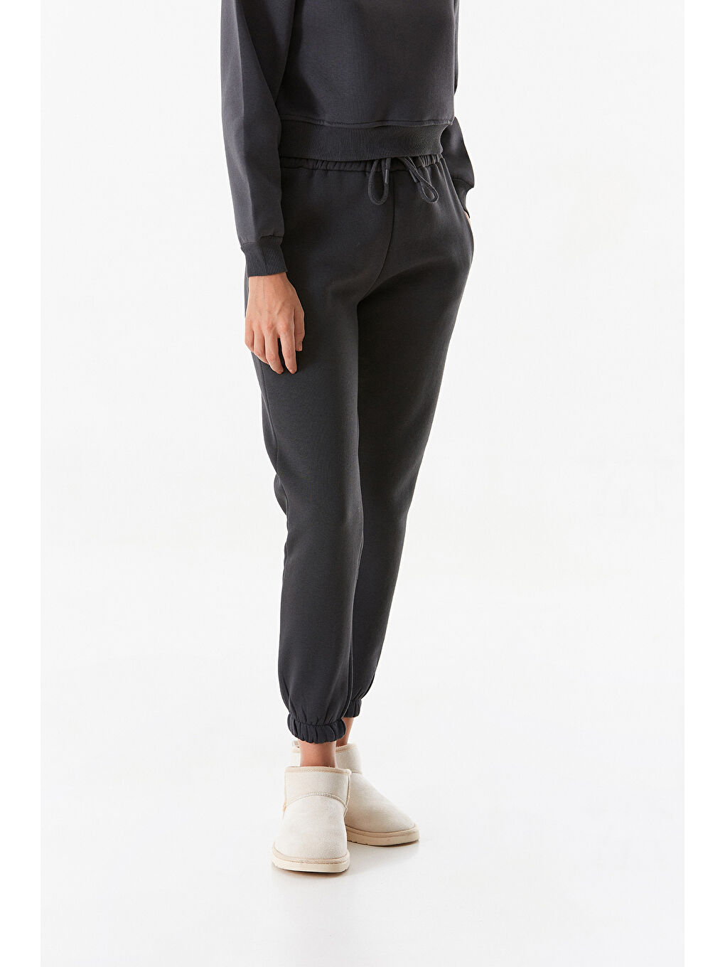 Gri Beli Lastikli Cepli Jogger Eşofman Altı-3