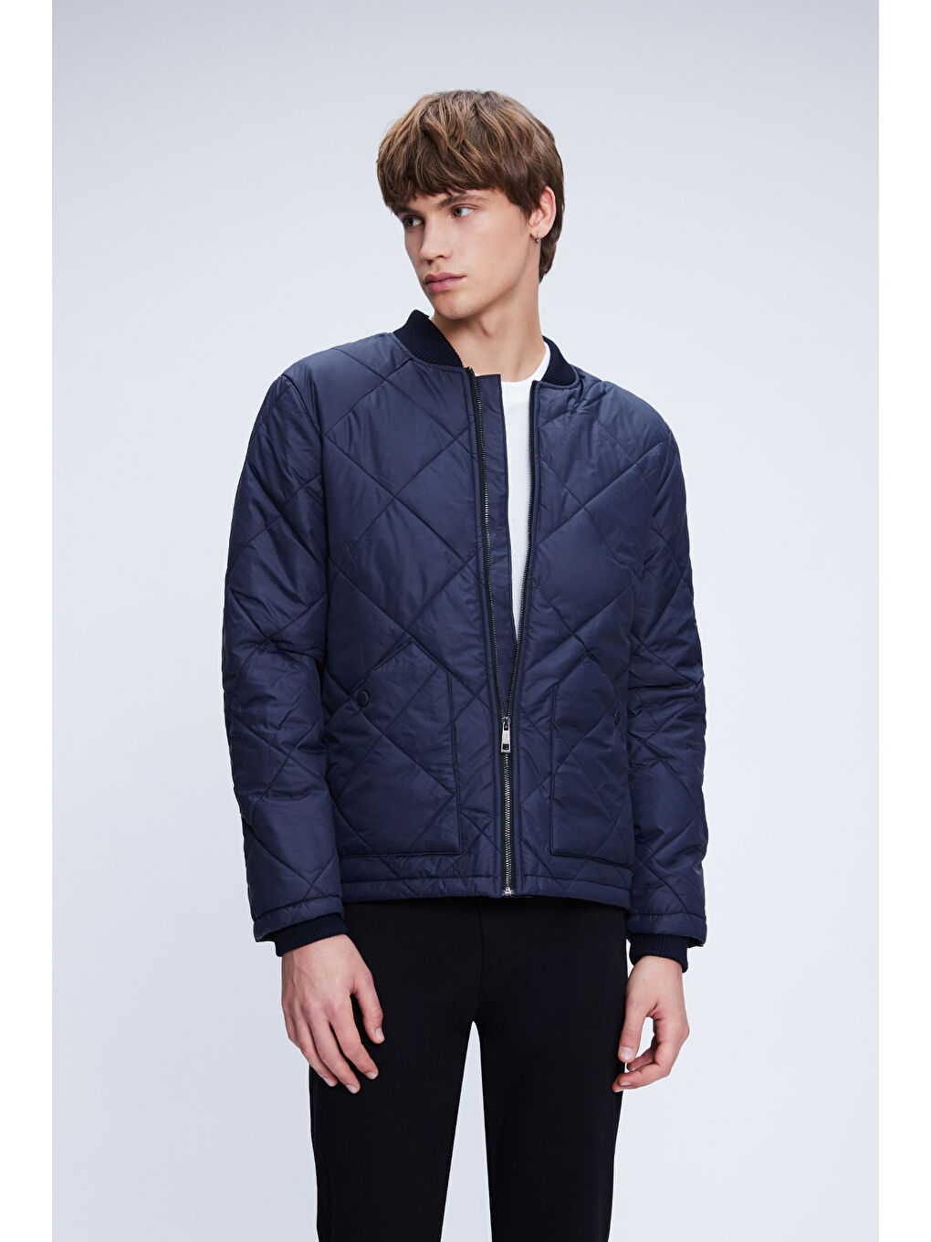 Lacivert Dinamik Fit Bomber Yaka Kapitone Mont