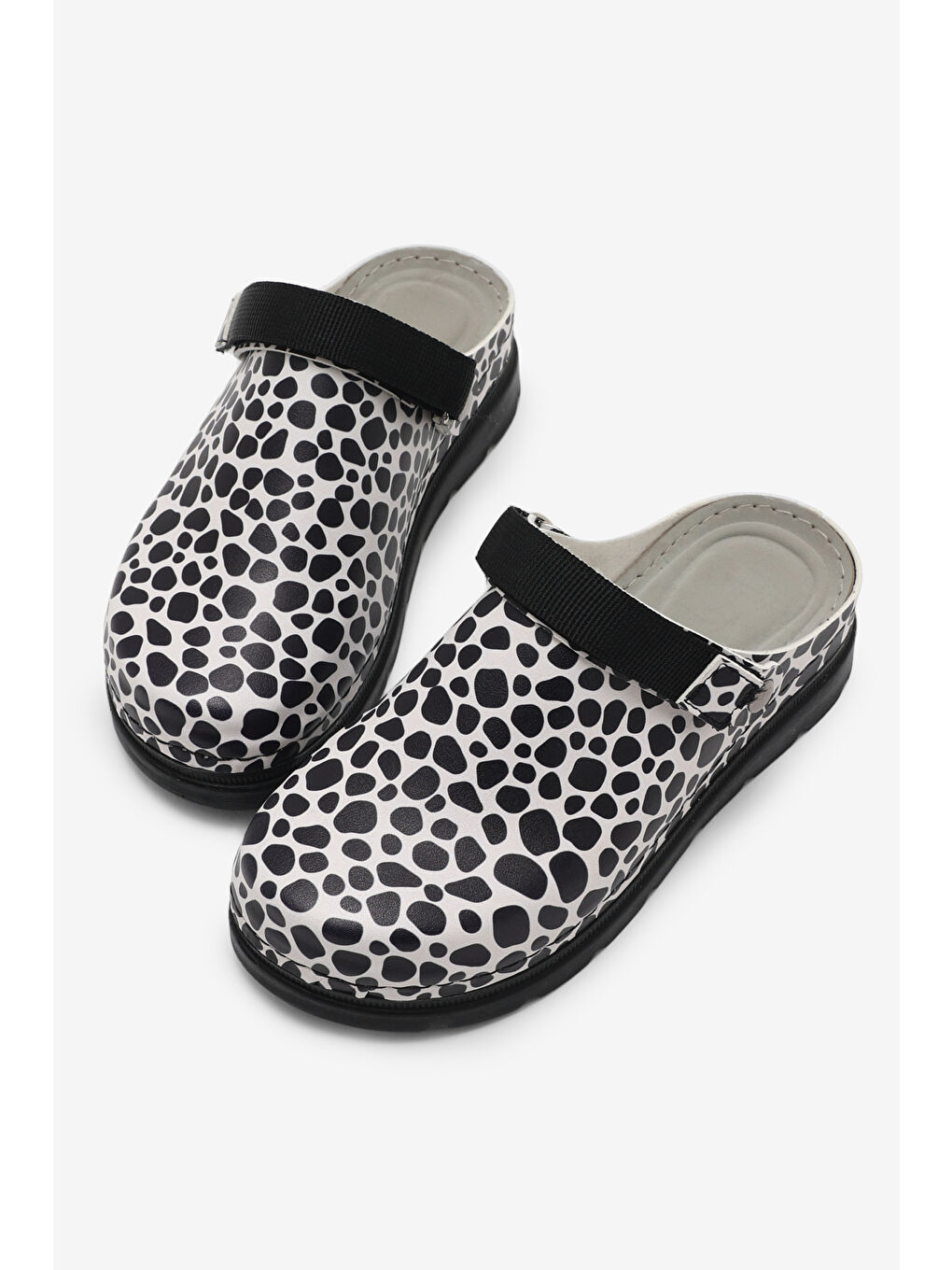 Kadın Siyah Rahat Kalıp Şeritli Desenli Sandalet-2