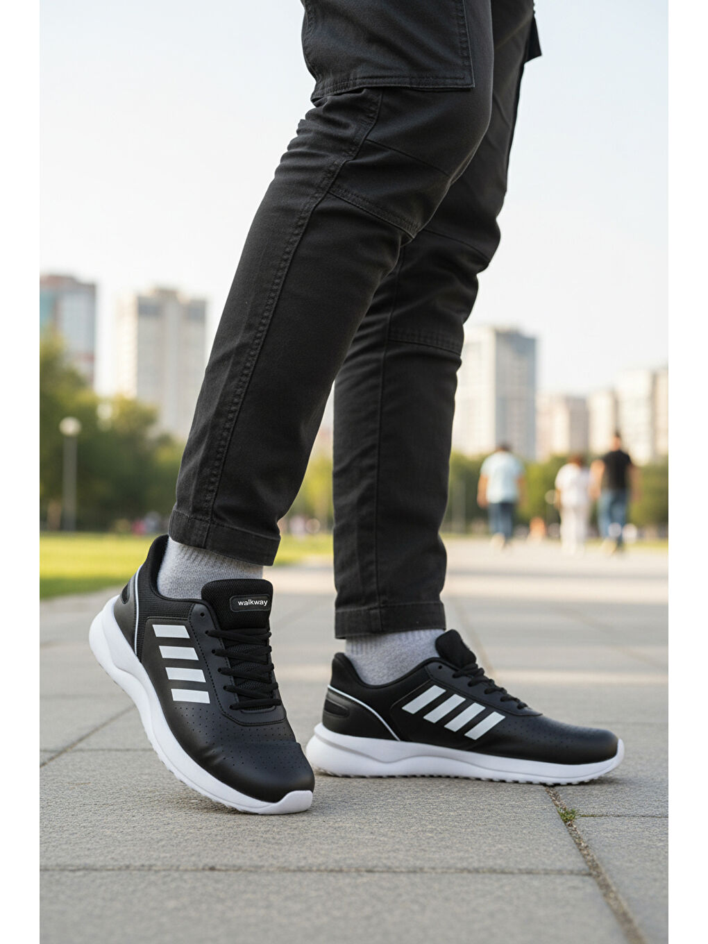 Siyah Beyaz Bağcıklı Hafif Esnek Erkek Spor Ayakkabı Nereus M-2