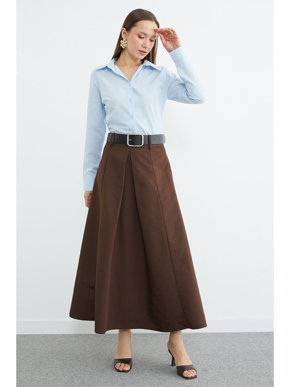 Kahverengi Kemerli Pileli Maxi Boy Etek-1