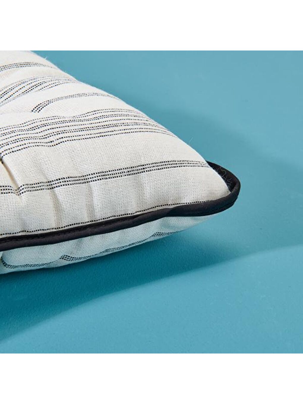 Lila Soft Soro Sandalye Minderi - Ekru / Siyah - 43x43 cm-1