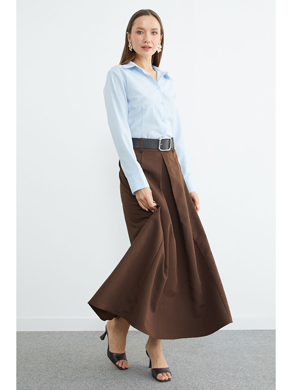 Kahverengi Kemerli Pileli Maxi Boy Etek-2