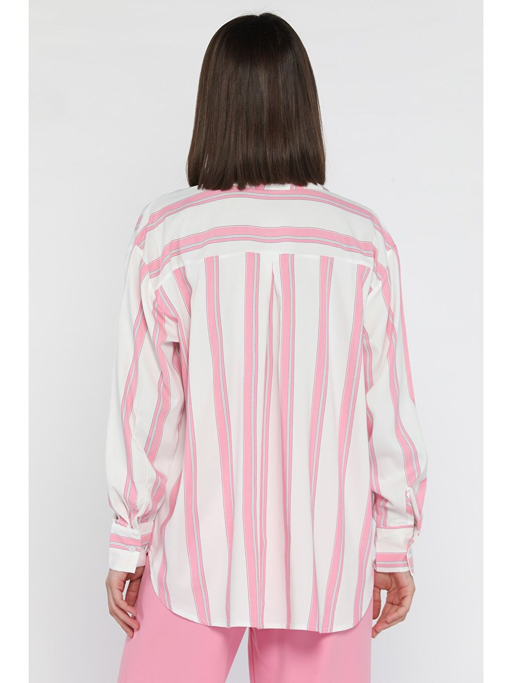 Beyaz Kadın Tek Cepli Çizgi Desenli Salaş Gömlek-2