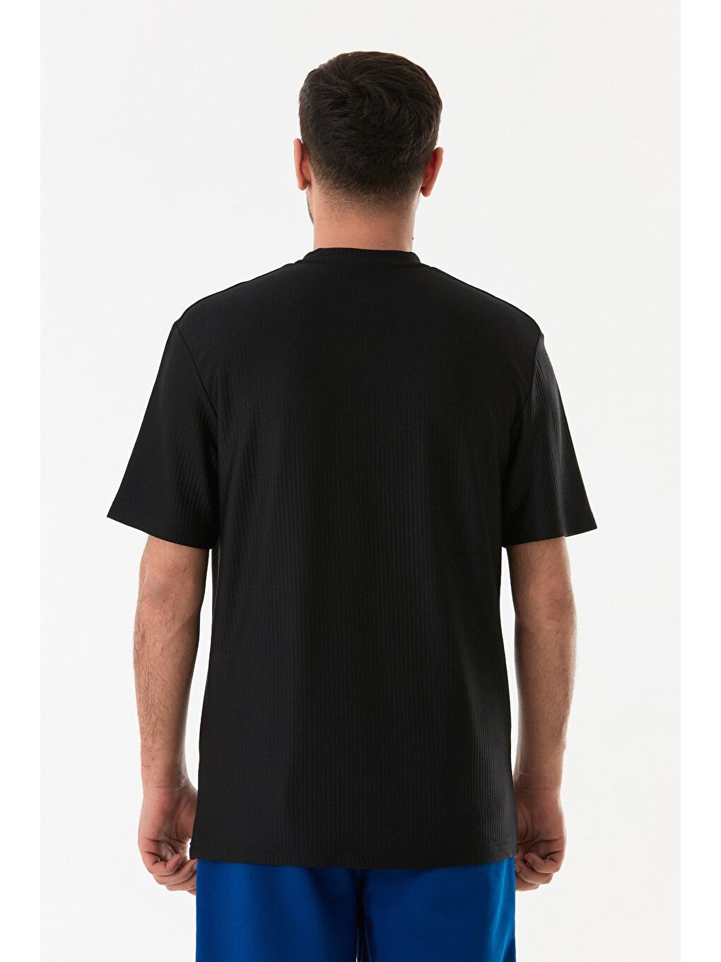 Siyah Jakarlı Bisiklet Yaka Tişört-2