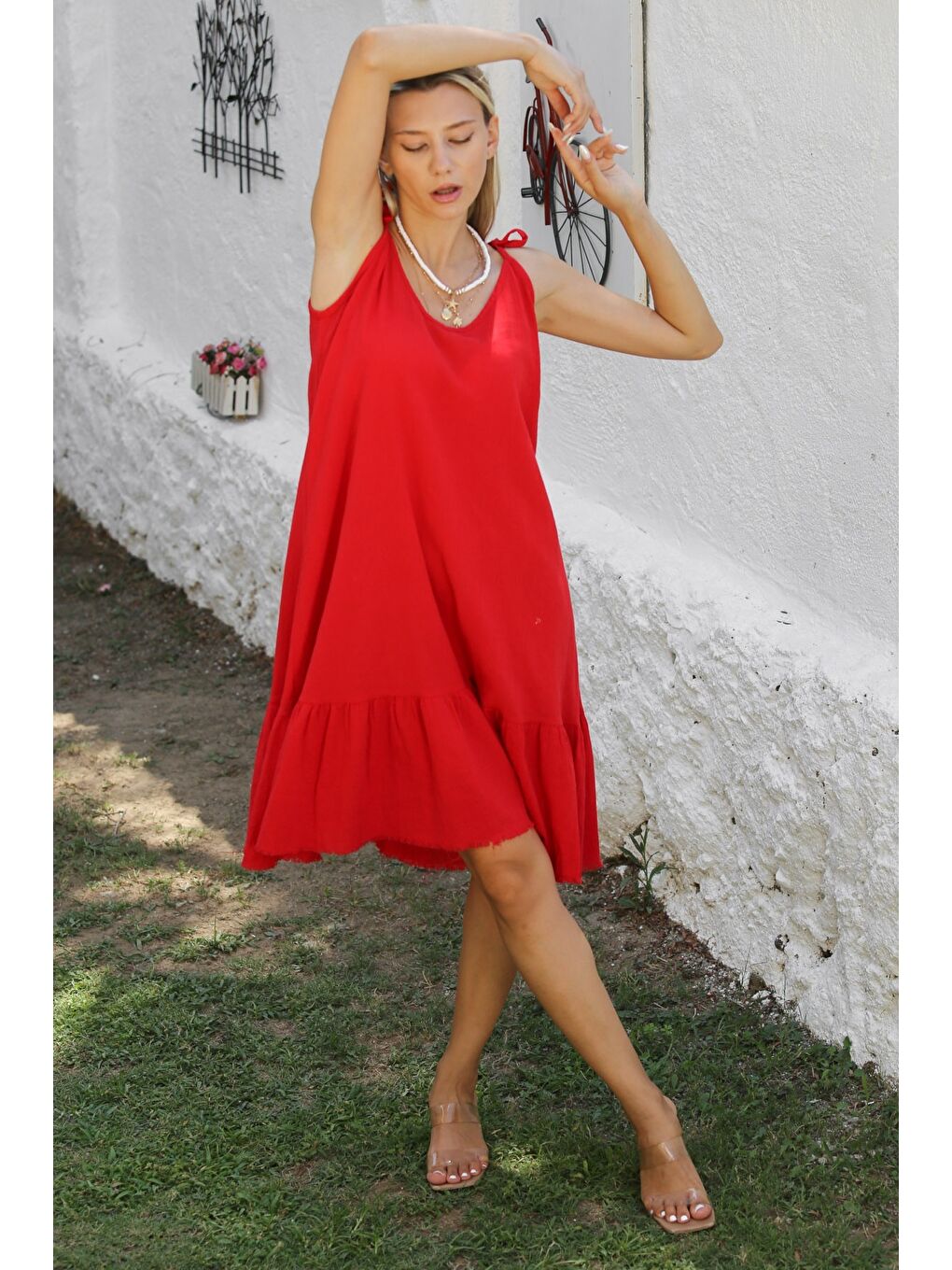 Kırmızı Narçiçeği Askılı Yıkamalı Etek Ucu Fırfırlı Dokuma Casual Pamuklu Elbise