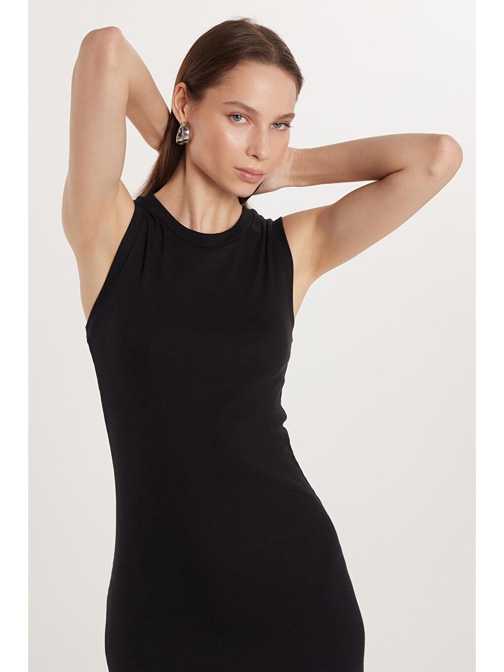 Kadın Slim Fit Dar Kesim Modal Bisiklet Yaka Sıfır Kol Maxi Siyah Elbise-1