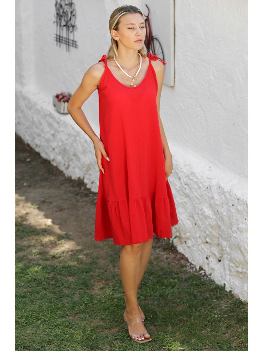 Kırmızı Narçiçeği Askılı Yıkamalı Etek Ucu Fırfırlı Dokuma Casual Pamuklu Elbise-4