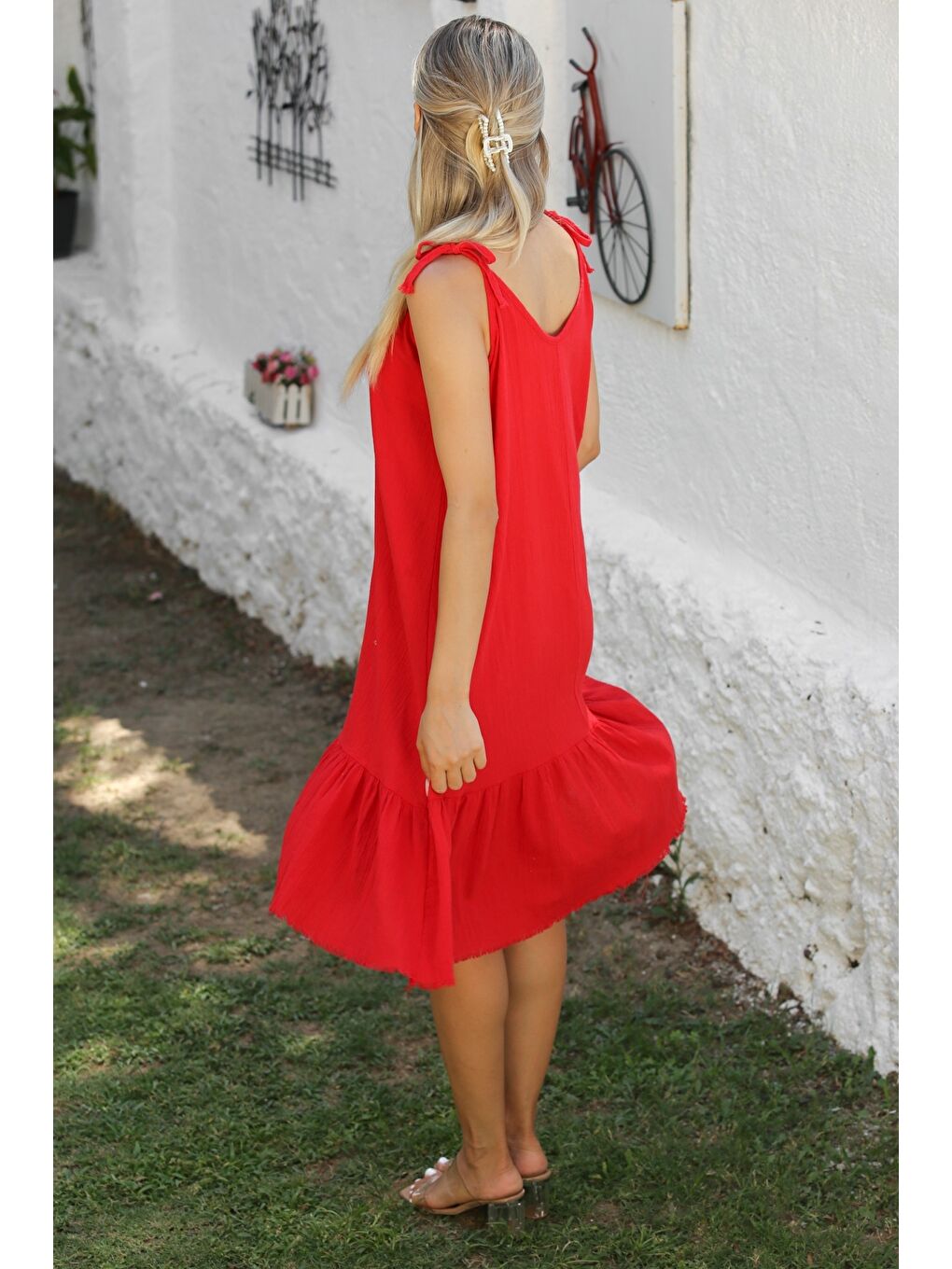 Kırmızı Narçiçeği Askılı Yıkamalı Etek Ucu Fırfırlı Dokuma Casual Pamuklu Elbise-5