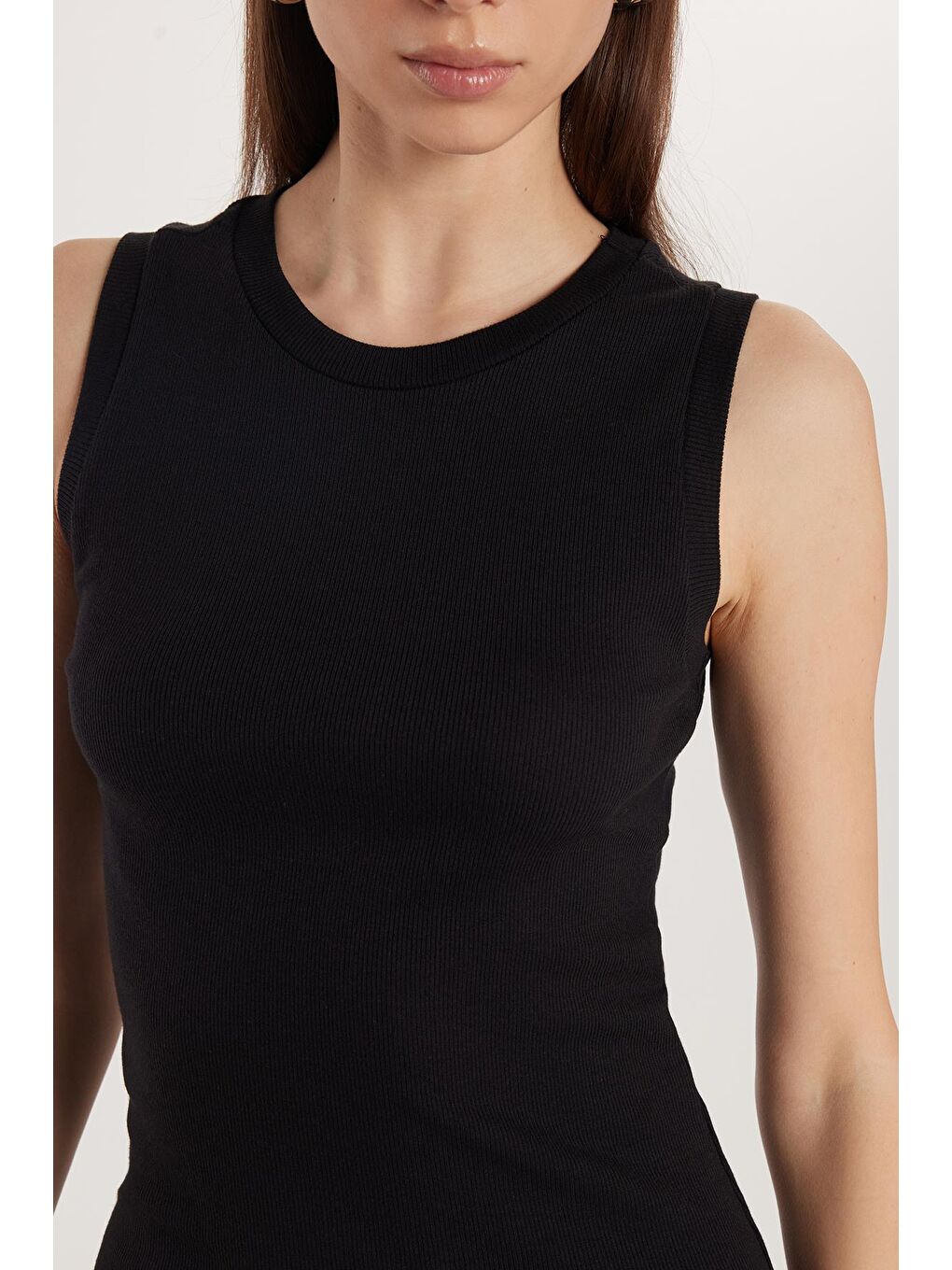 Kadın Slim Fit Dar Kesim Modal Bisiklet Yaka Sıfır Kol Maxi Siyah Elbise-2