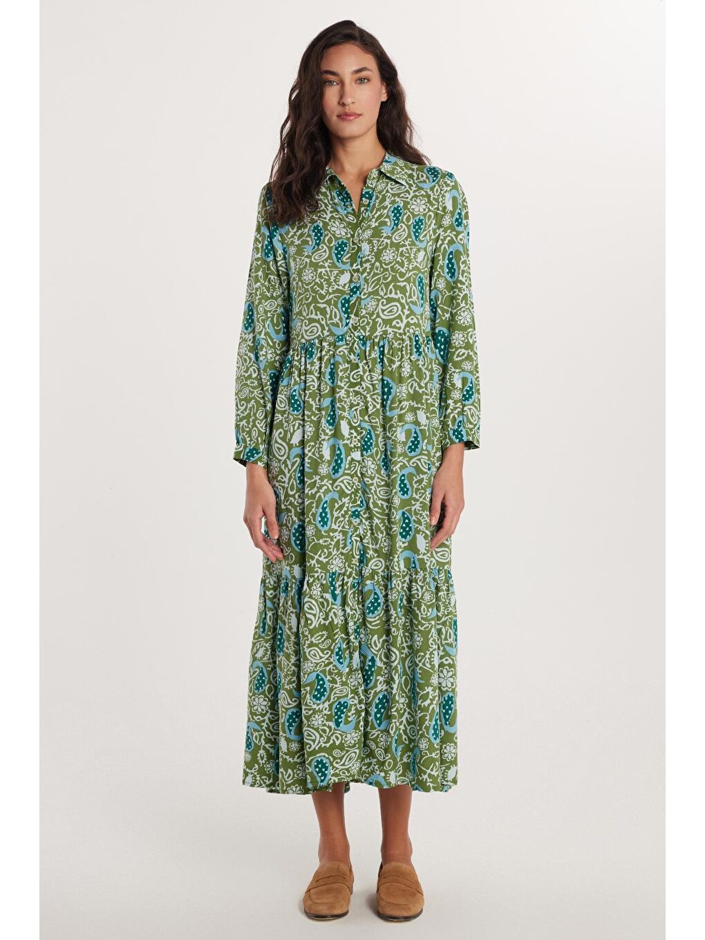 Karışık Kadın Relax Fit Rahat Kesim Uzun Kollu Düğmeli Baskılı Elbise