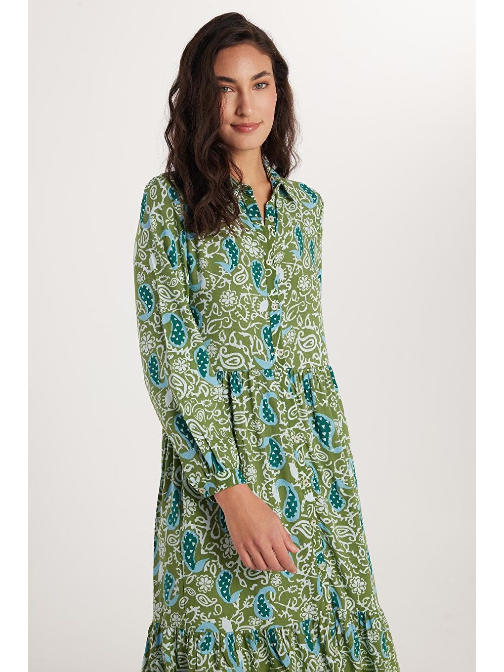 Karışık Kadın Relax Fit Rahat Kesim Uzun Kollu Düğmeli Baskılı Elbise-1