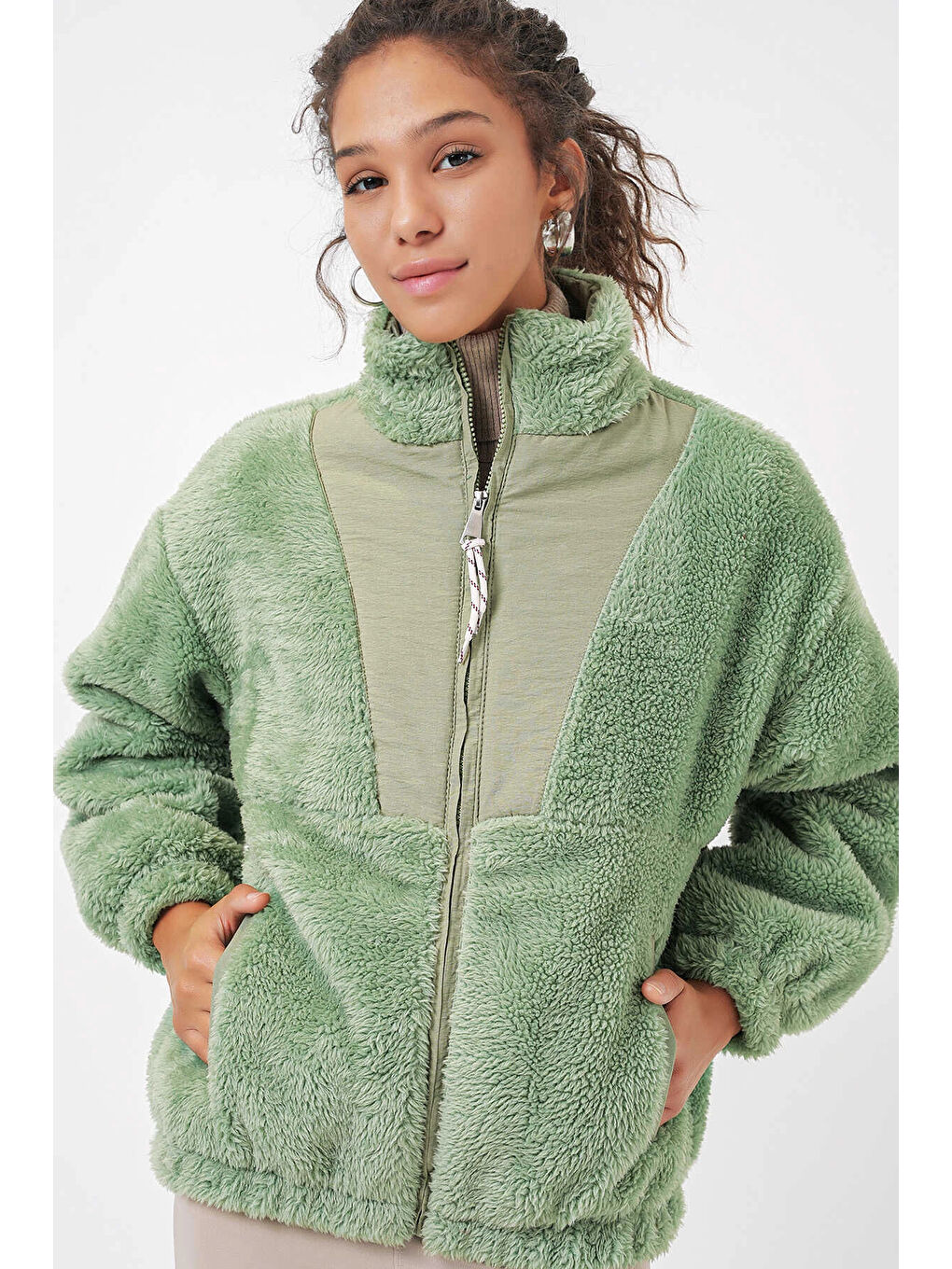 Kadın Mint Yeşili Baskılı Fermuarlı Suni Yünlü Astarlı Pelüş Ceket HZL25W BD151941-2
