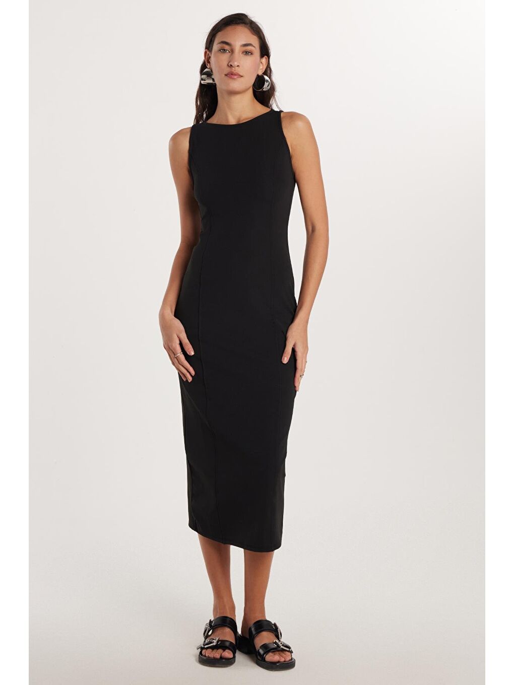 Kadın Slim Fit Dar Kesim Askılı Bisiklet Yaka Siyah Elbise