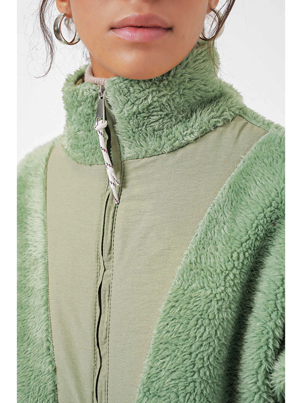 Kadın Mint Yeşili Baskılı Fermuarlı Suni Yünlü Astarlı Pelüş Ceket HZL25W BD151941-3