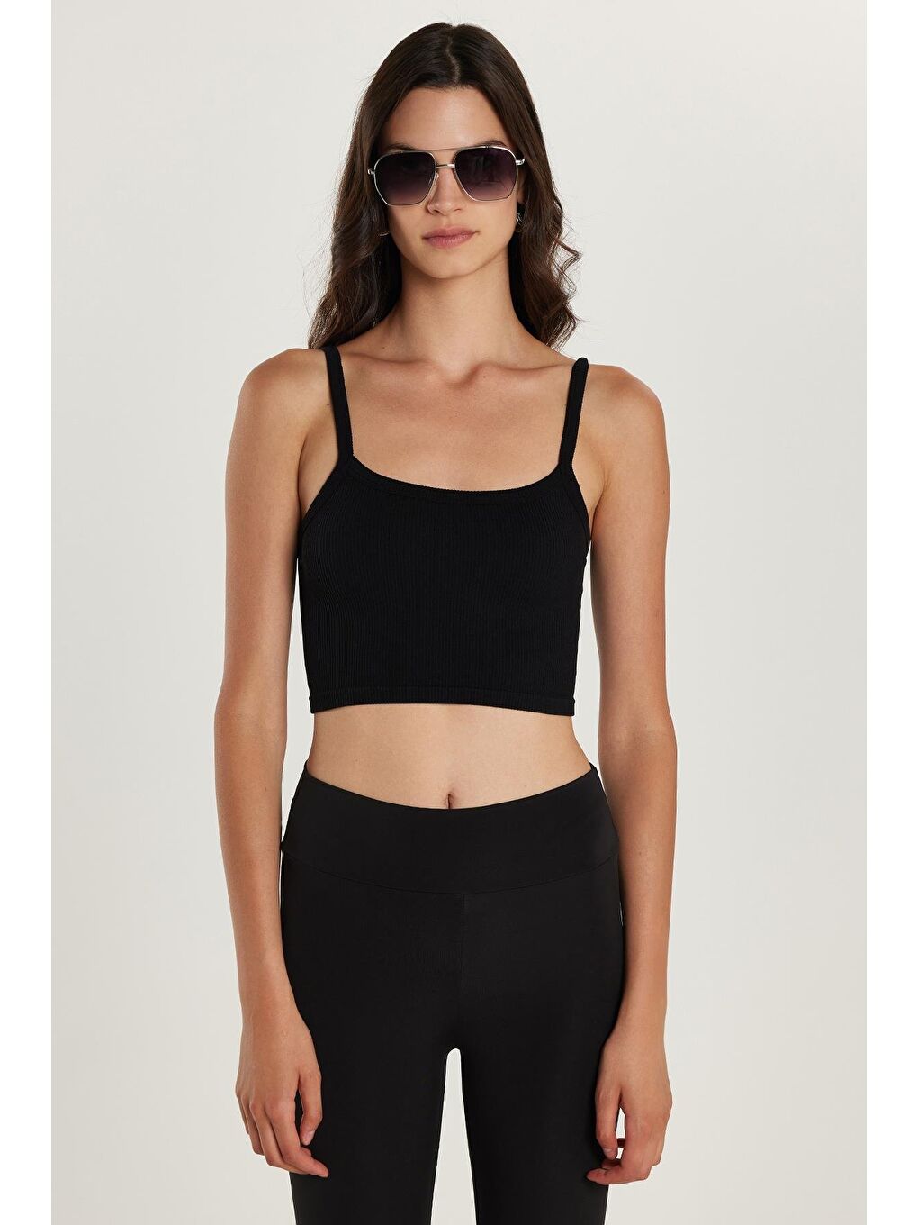 Kadın Slim Fit Kare Yaka Düz Basic Siyah Crop Atlet-3