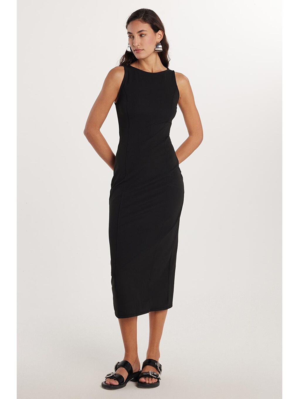 Kadın Slim Fit Dar Kesim Askılı Bisiklet Yaka Siyah Elbise-3