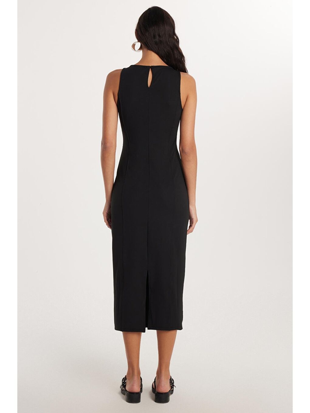 Kadın Slim Fit Dar Kesim Askılı Bisiklet Yaka Siyah Elbise-4
