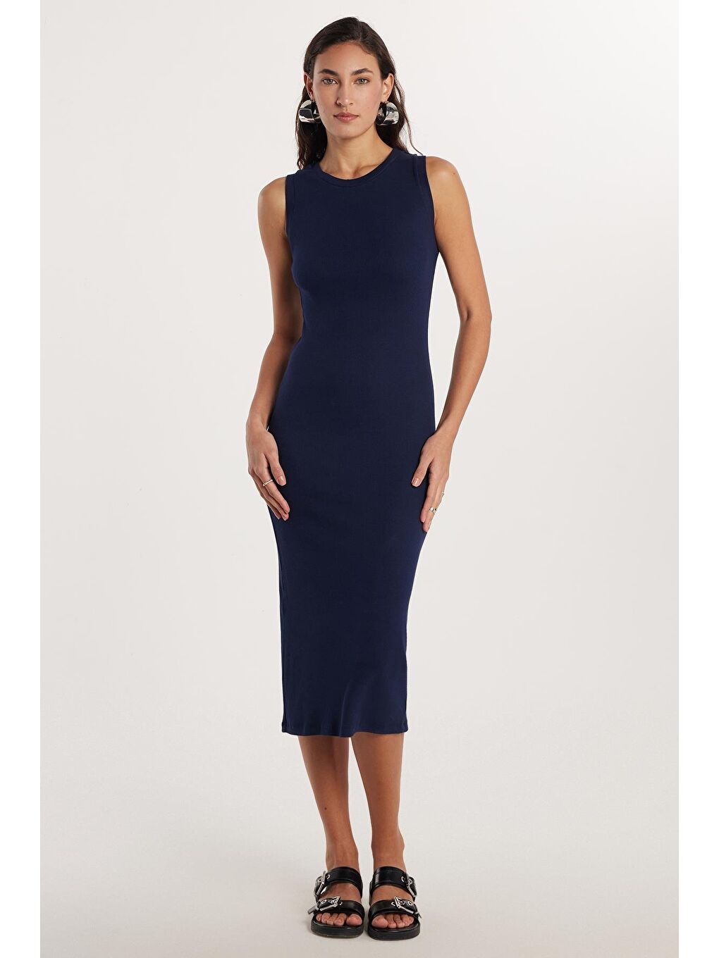 Kadın Slim Fit Dar Kesim Modal Bisiklet Yaka Sıfır Kol Maxi Lacivert Elbise