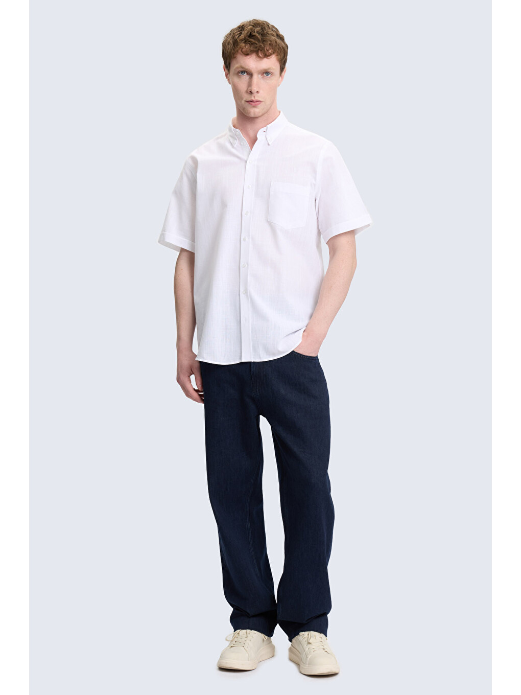 Beyaz Comfort Fit Düğmeli Yaka 100% Pamuk Kısa Kollu Casual Gömlek-1