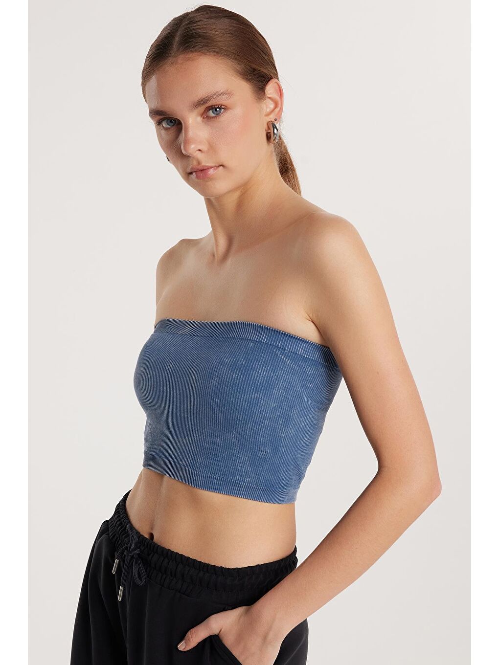 Kadın Slim Fit Dar Kesim Straplez Dikişsiz İndigo Crop Atlet-1