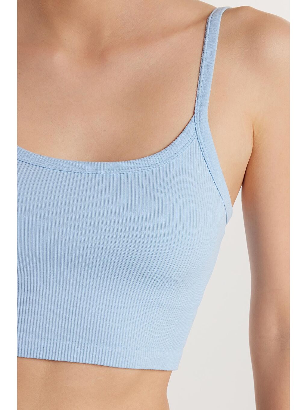 Kadın Slim Fit Kare Yaka Düz Basic Mavi Crop Atlet-1