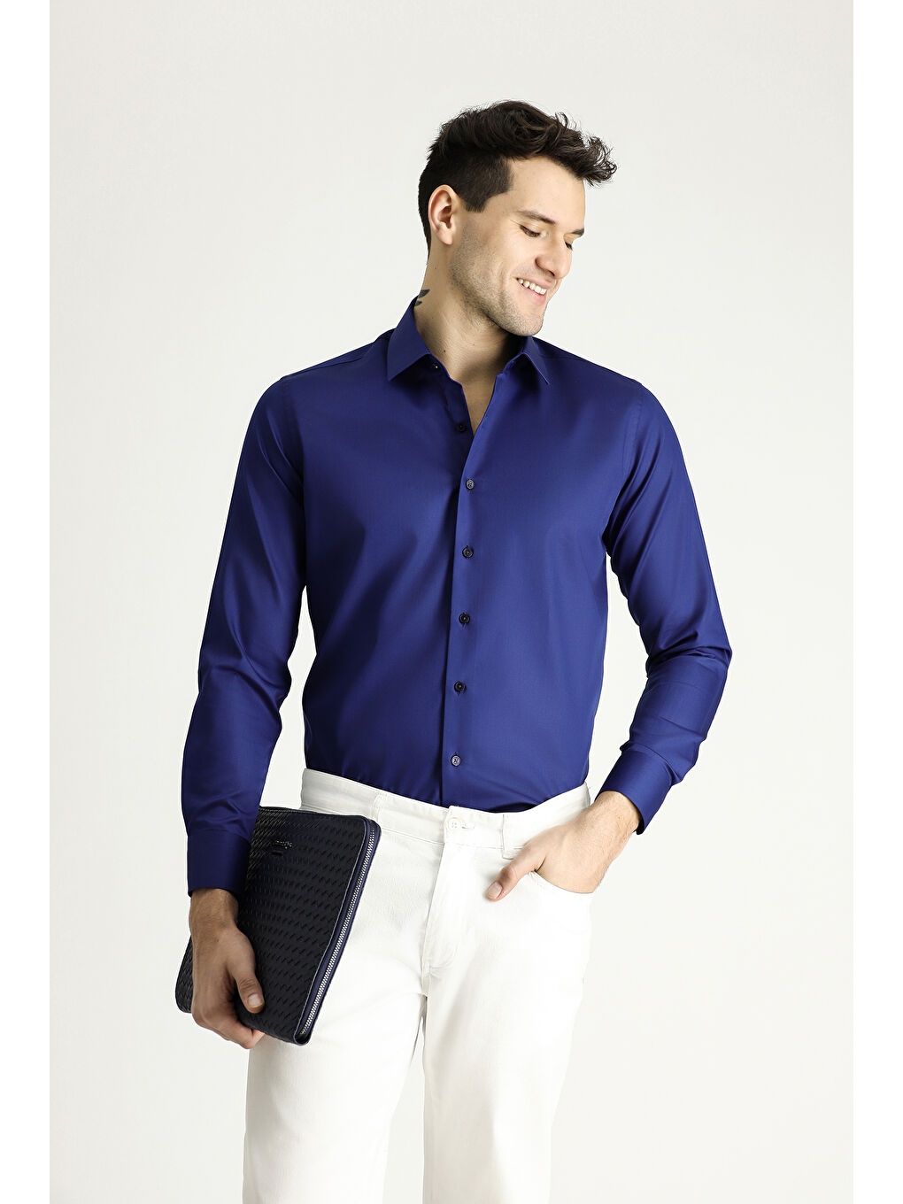 Lacivert Uzun Kol Slim Fit Dar Kesim Pamuklu Non Iron Saten Klasik Gömlek