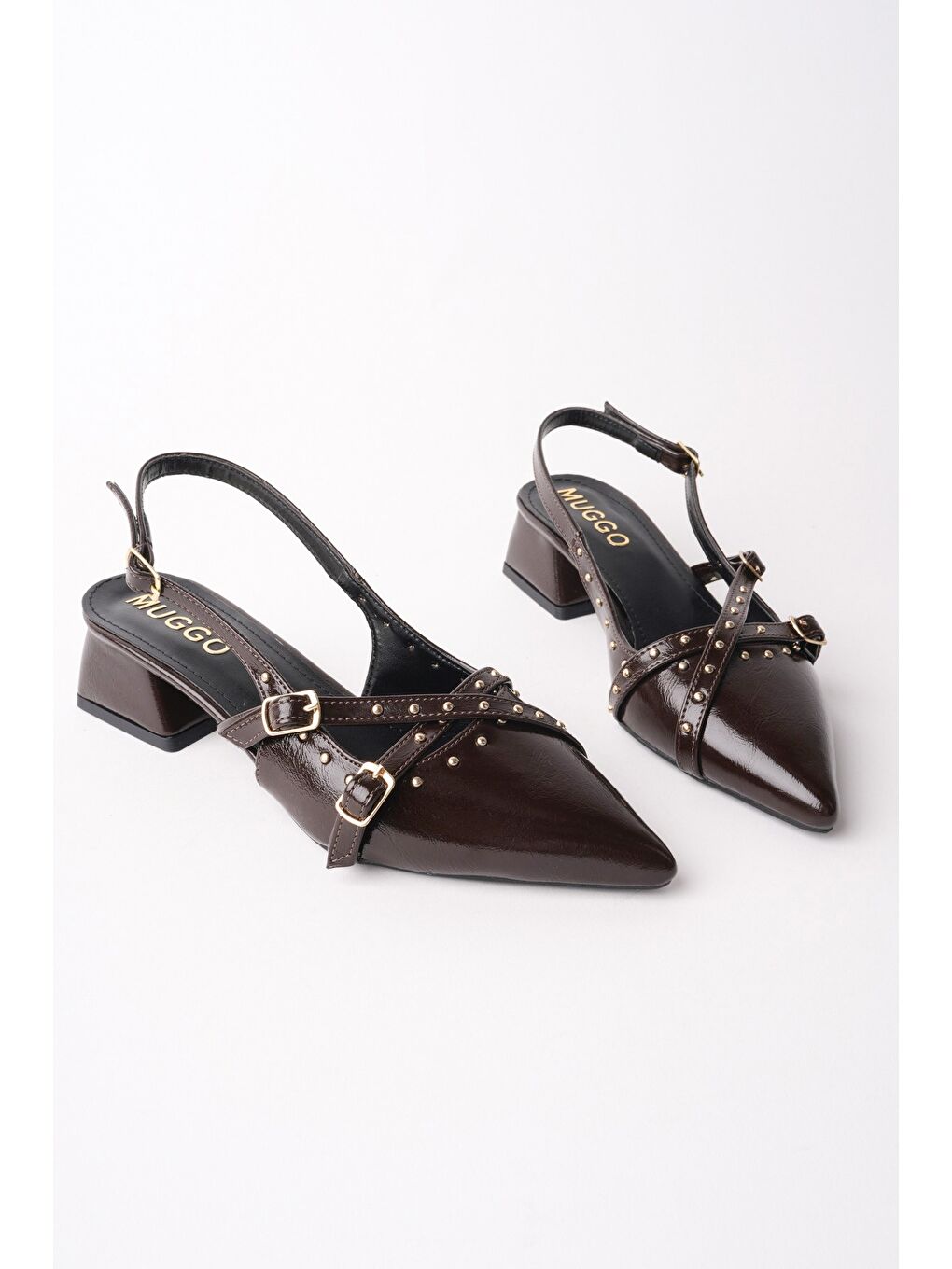 Kahverengi JOLY Sivri Burun Arkası Açık Metal Aksesuarlı Kadın Kısa Topuklu Ayakkabı