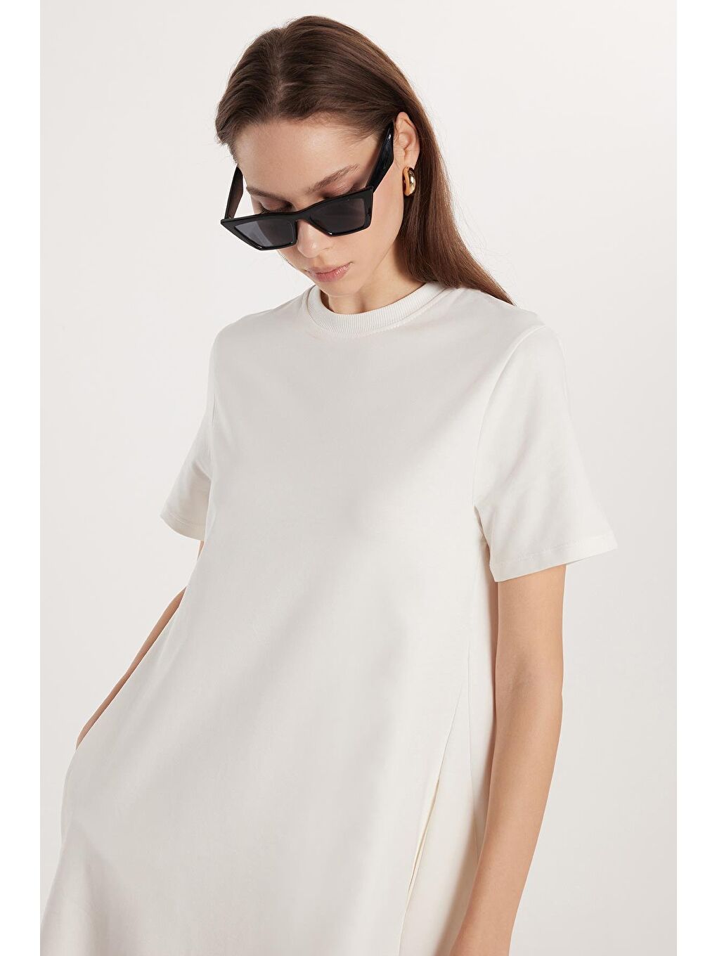 Kadın Regular Fit Kısa Kollu Yan Cepli Bisiklet Yaka Uzun Ekru Elbise-1