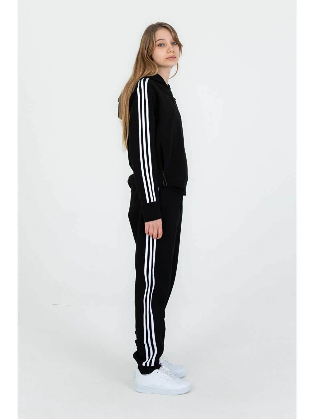 Siyah Kapüşonlu Fermuarlı Çift Cepli Kız Çocuk Eşofman Takım-1