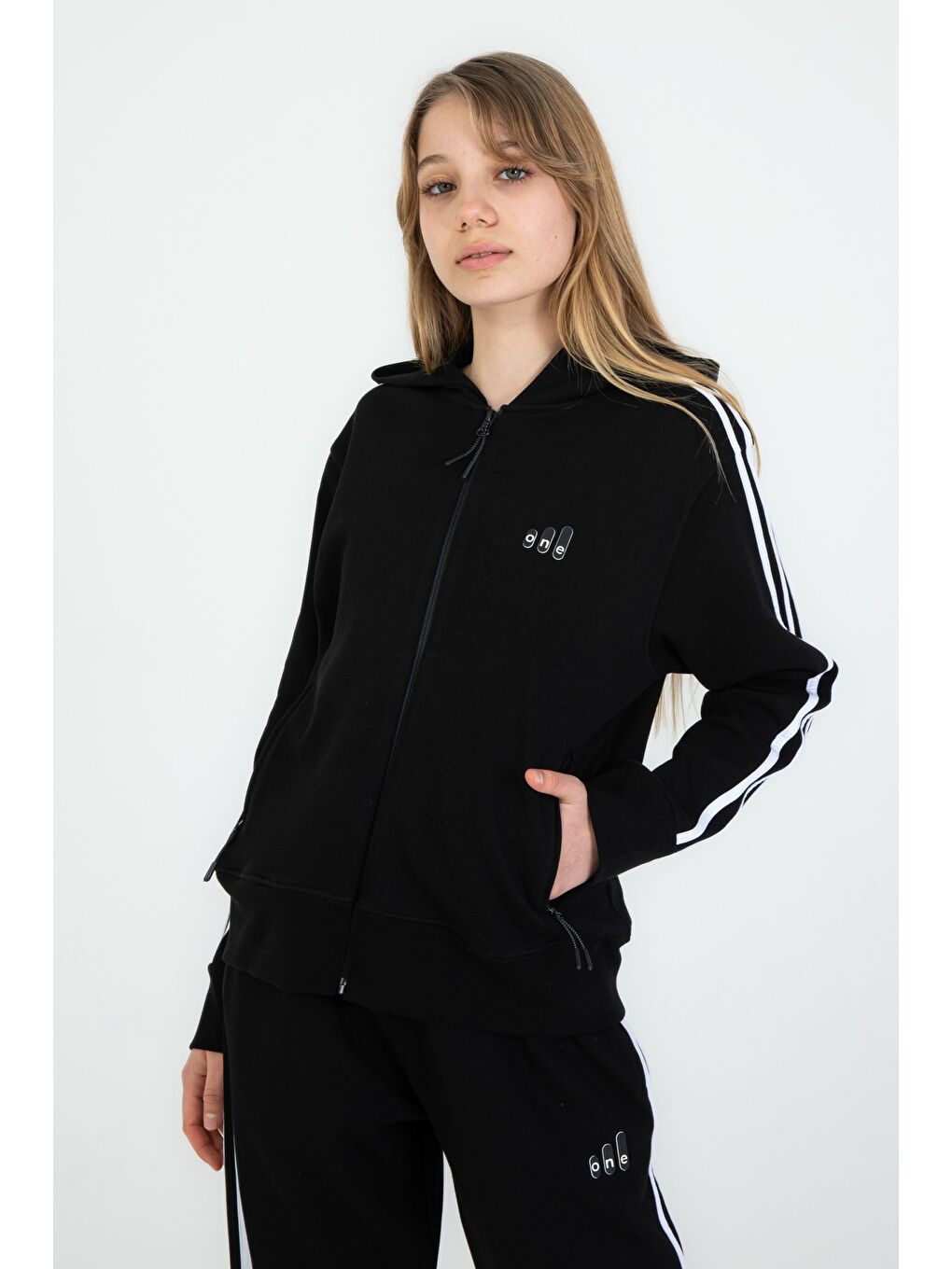 Siyah Kapüşonlu Fermuarlı Çift Cepli Kız Çocuk Eşofman Takım-4