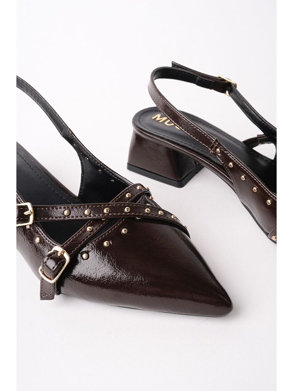 Kahverengi JOLY Sivri Burun Arkası Açık Metal Aksesuarlı Kadın Kısa Topuklu Ayakkabı-4