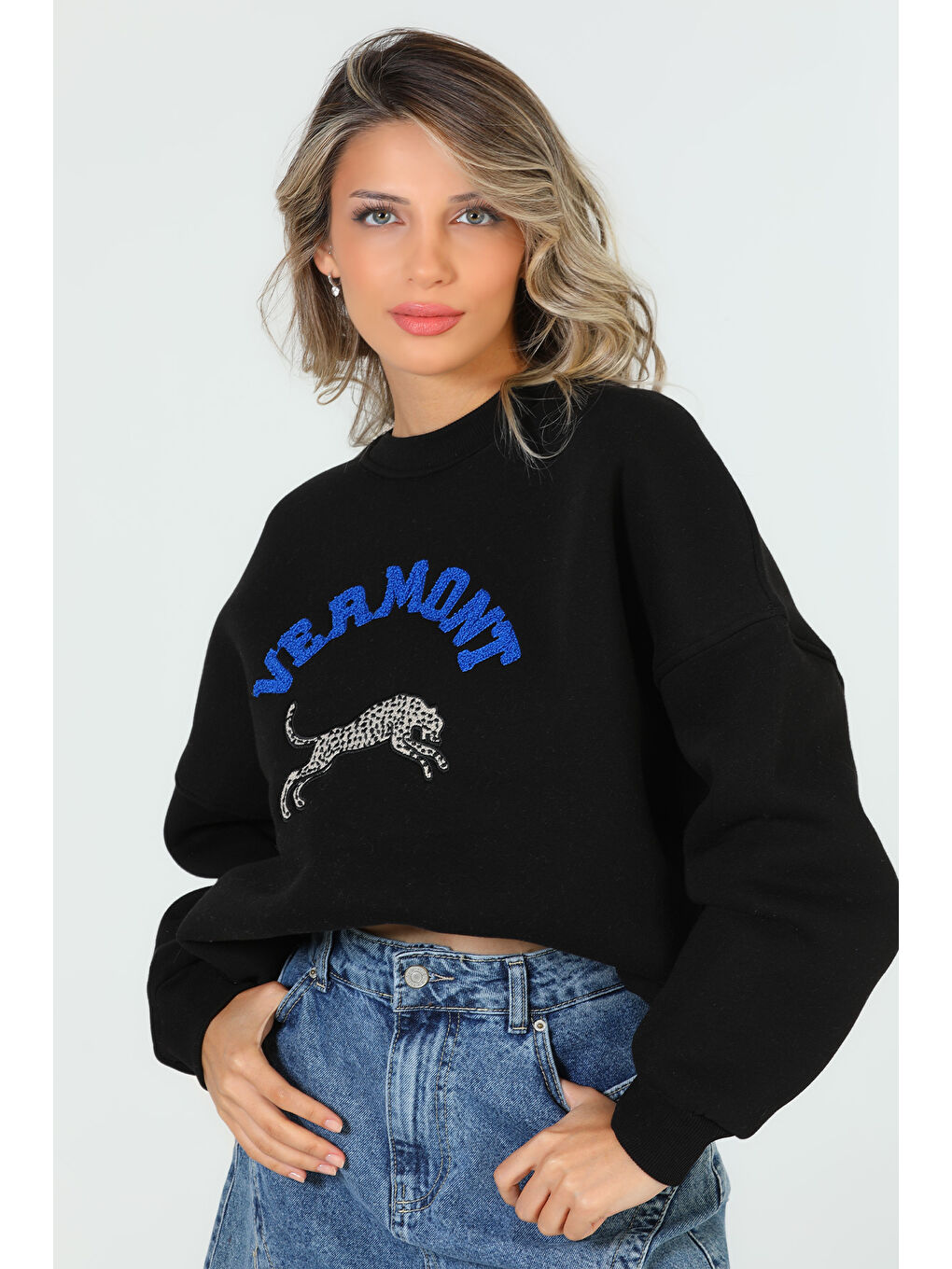 GÜLSELİ Siyah Kadın Bisiklet Yaka Ön Baskılı Üç İplik Şardonlu Oversize Sweatshirt - 1