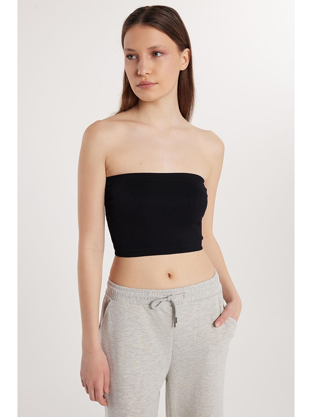 Kadın Slim Fit Dar Kesim Straplez Dikişsiz Siyah Crop Atlet-2