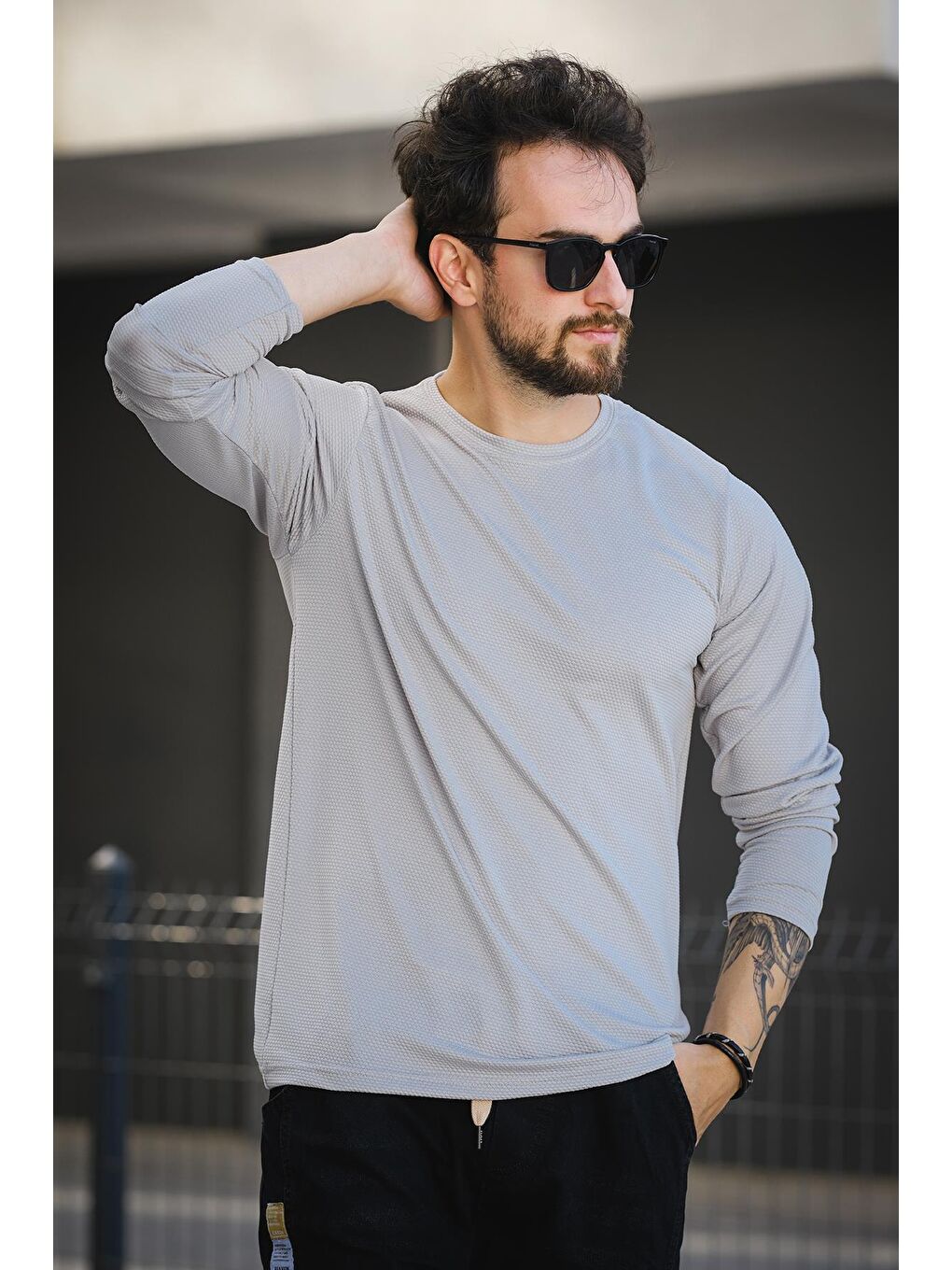 Gri Betti Slim Fit Elastanlı Petek Kumaş Bisiklet Yaka Erkek Uzun Kol Tshirt-1