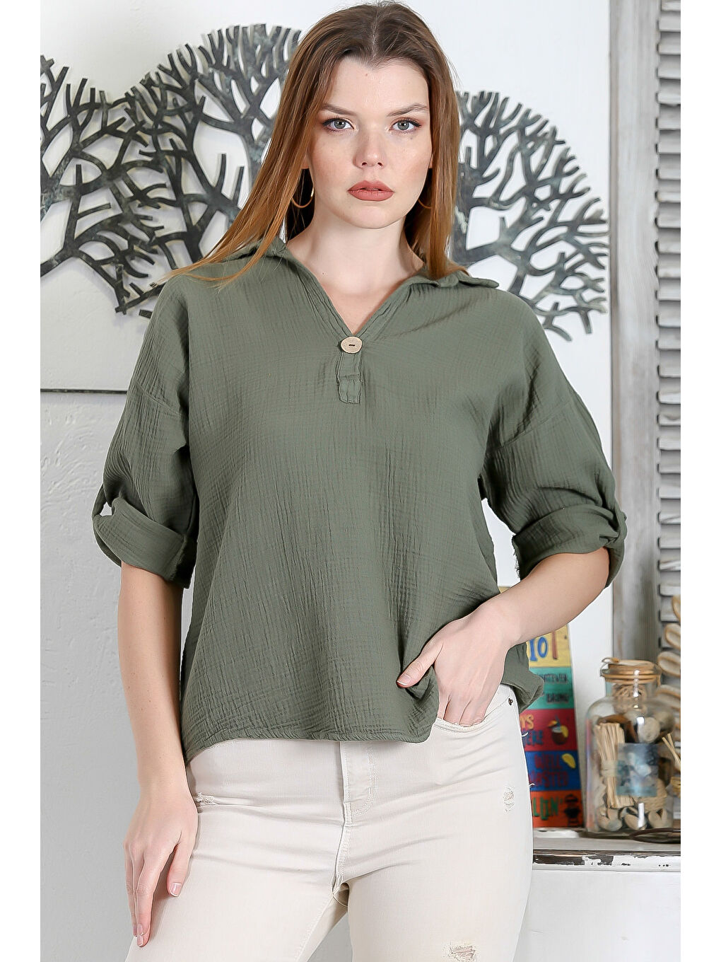 Haki Yeşil Gömlek Yaka Düğmeli 3/4 Kol Düğmeli Casual Müslin Dokuma Bluz-3