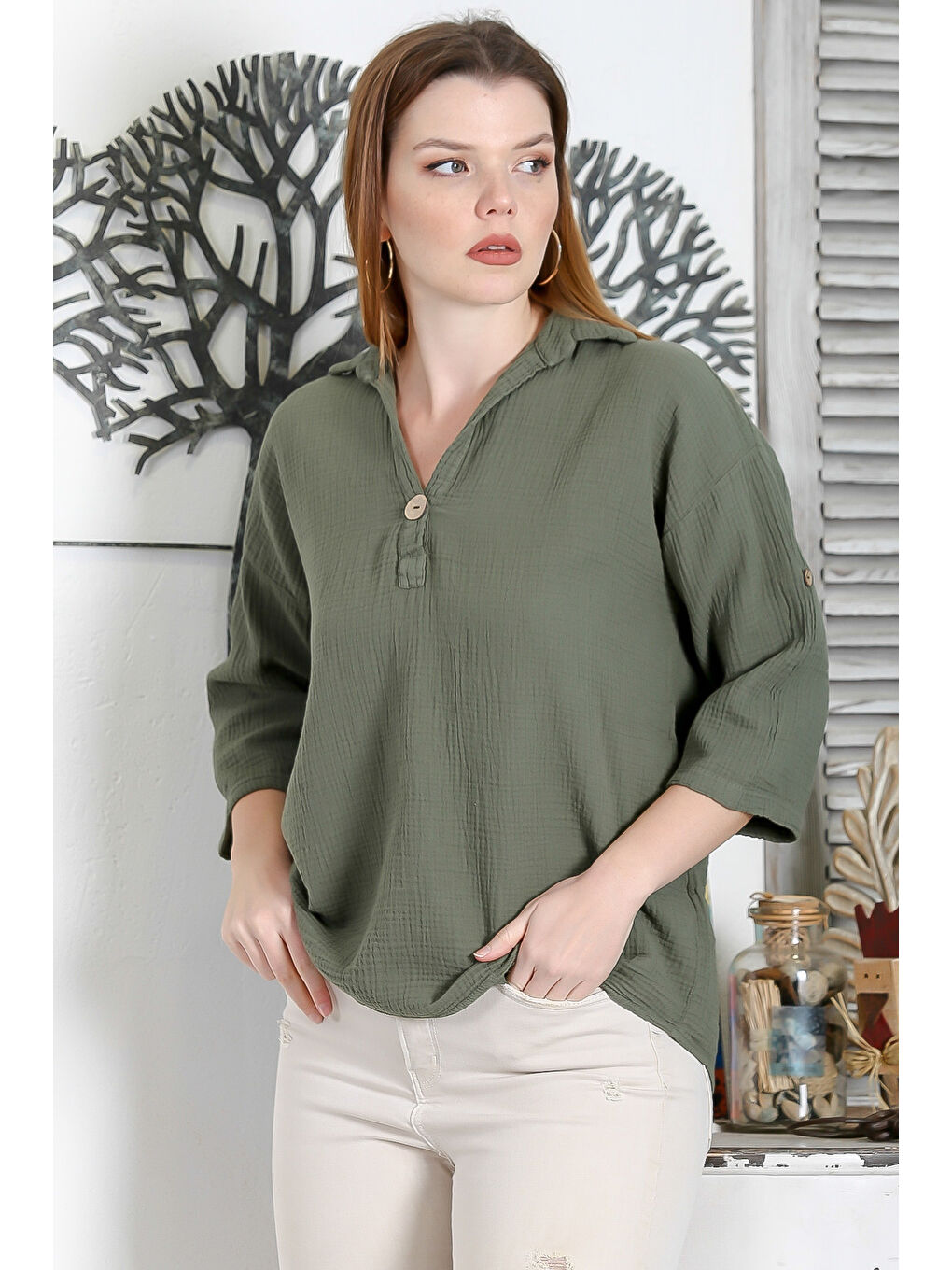 Haki Yeşil Gömlek Yaka Düğmeli 3/4 Kol Düğmeli Casual Müslin Dokuma Bluz-4