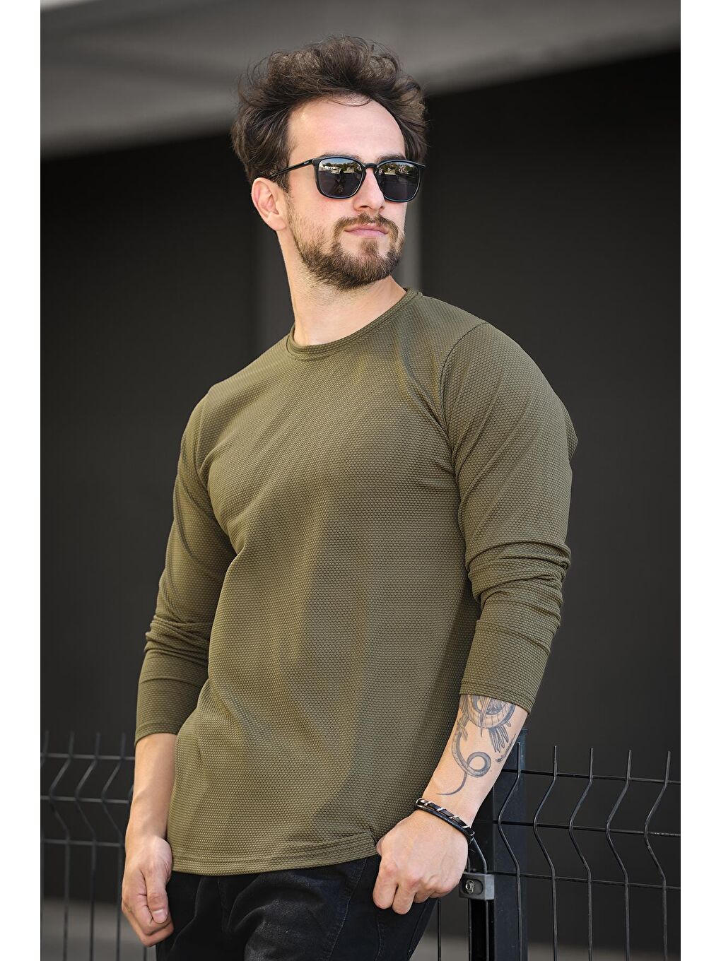 Haki Betti Slim Fit Elastanlı Petek Kumaş Bisiklet Yaka Erkek Uzun Kol Tshirt-1